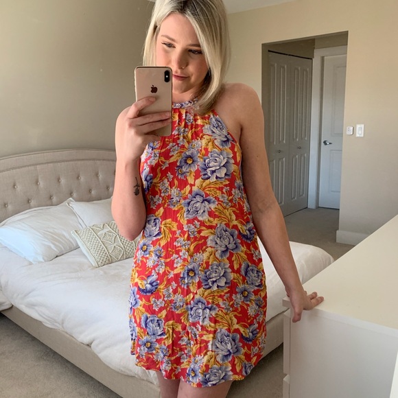 American Eagle Outfitters Dresses & Skirts - American Eagle floral print dress